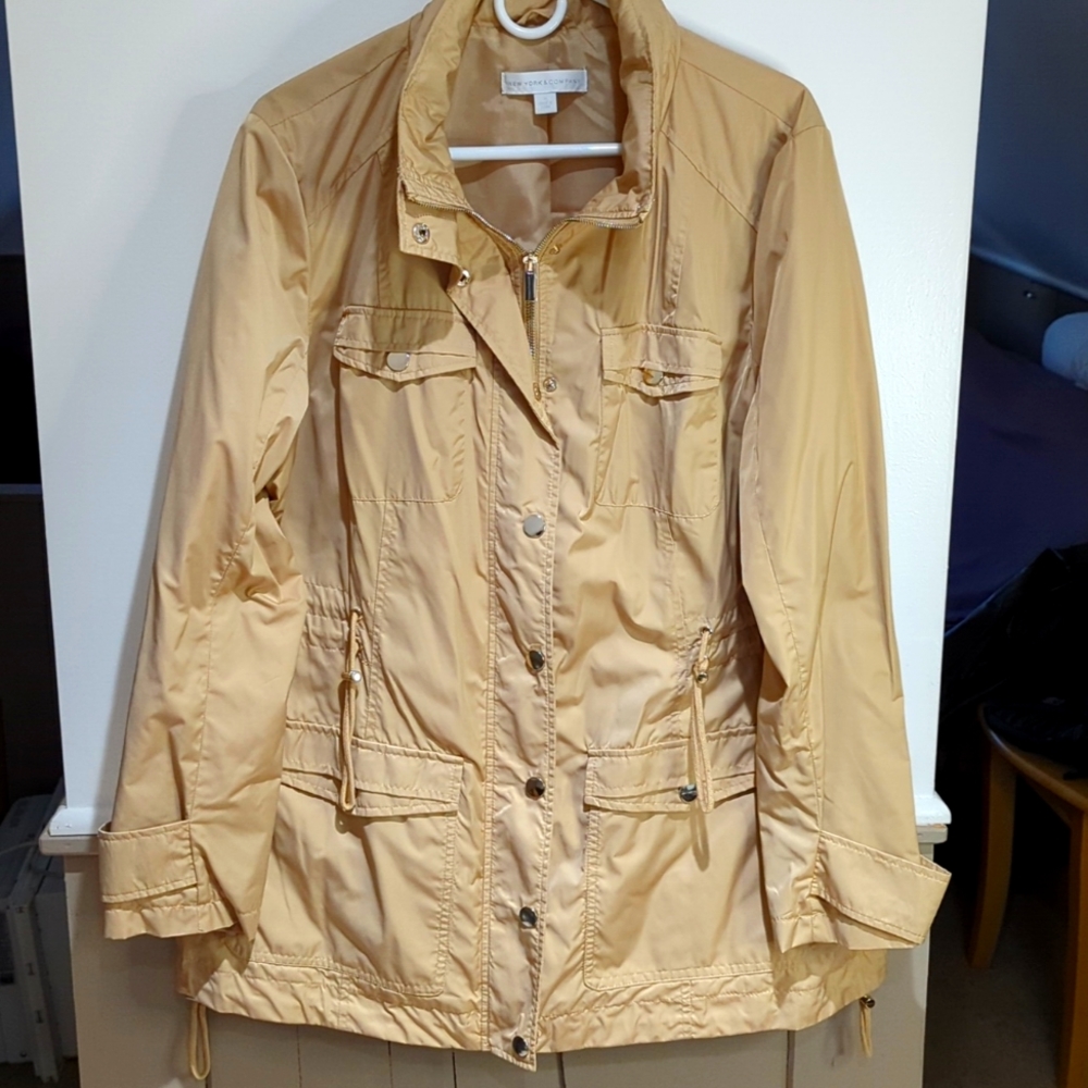 Long lightweight jacket